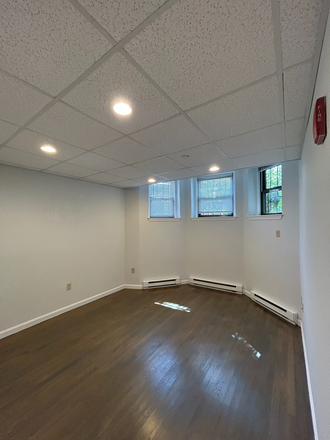 Bedroom - 2 Bed Available 9/1/25! *CONTACT NOAH 603-470-8181 Apartments