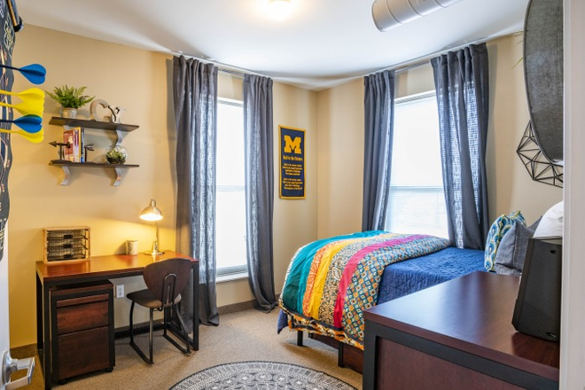 Bedroom - Courtyards Apartments