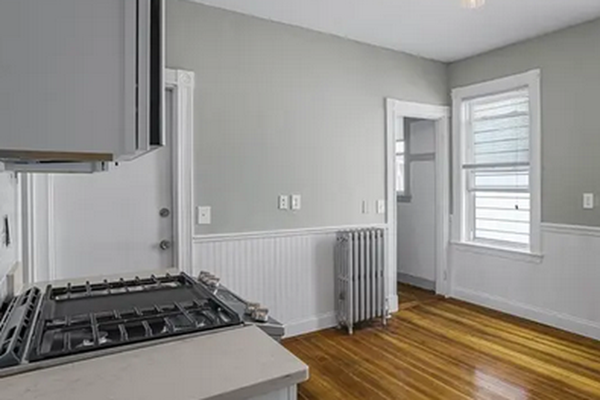 Kitchen - Private Bedroom in 4 Bedroom Apartment, $975 Rent