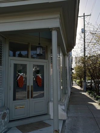 Outside - Summer Sublease Near Colonial Lake - 5 min to MUSC