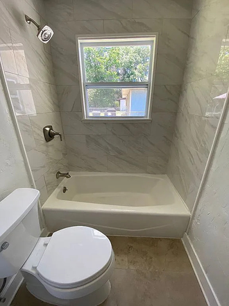 Bathroom - House close to campus