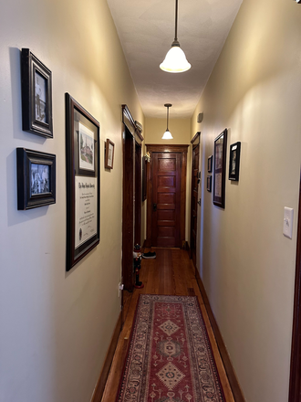 hallway - Inman Square, Cambridge Two Bedroom Apartment (Sublet)