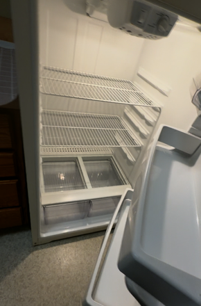 Fridge - Puffton village Townhome