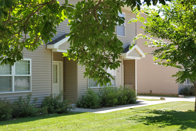 building front - Professional Dream Location Home