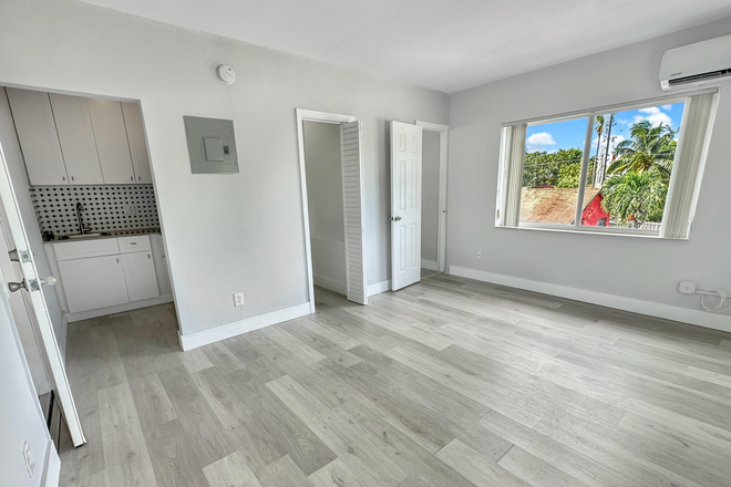 Bedroom - Perfect Apartment for UM Students & Staff – Walking Distance to Campus!