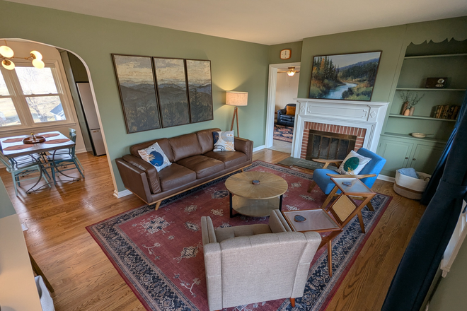 Living Room - Your Off-Campus Upgrade Near Liberty Duplex