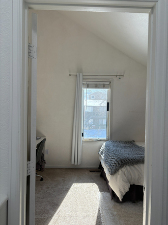 bedroom - Housing on the Hill (summer sublease) Rental