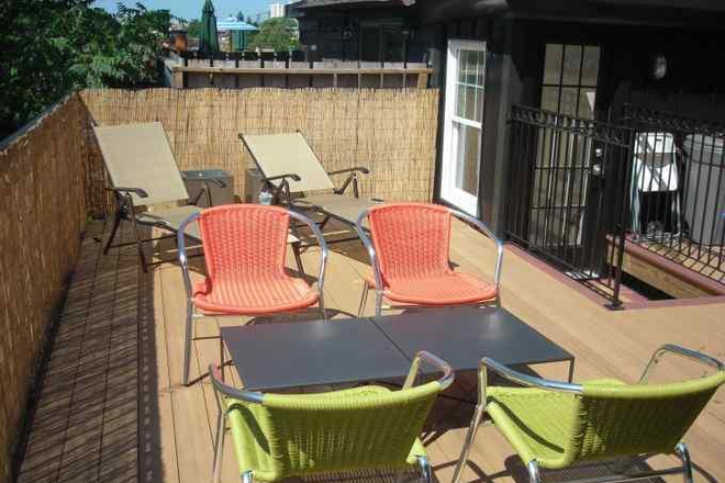 a - Private roof deck, laundry in unit, no fee! Apartments