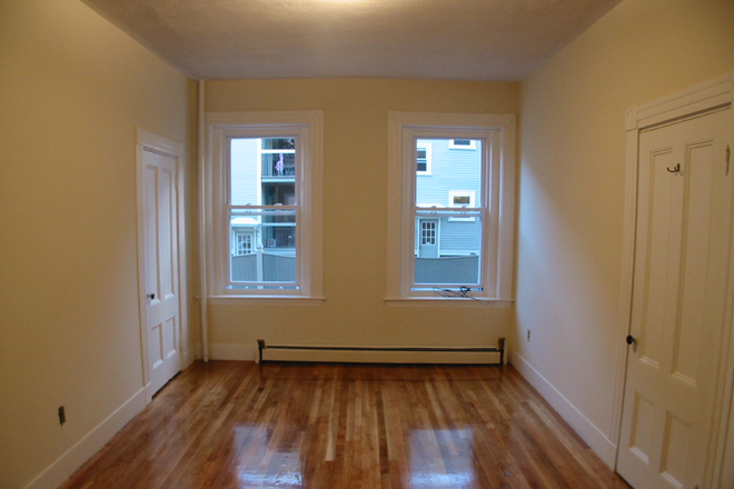 3 - 1 bed in conveniently located apartment near MIT