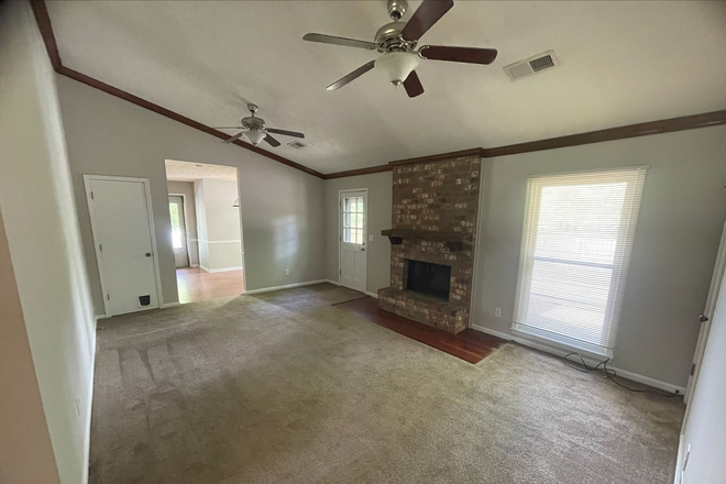 Photo - 105 Kimberly Drive House