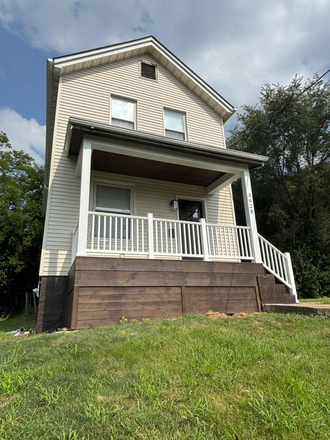 Exterior - Fully renovated 3-bedroom, 2.5-bath single-family home, steps from Xavier University!