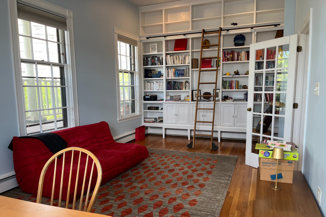 Office/library - Spacious, quiet, sunny penthouse apartment