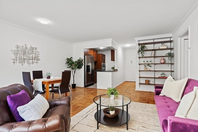Family Room - Spacious 1BR Condo in Quiet Neighborhood Close to Metro