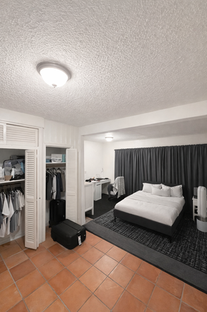 Bedroom - Private Bedroom - 15 min walk from campus