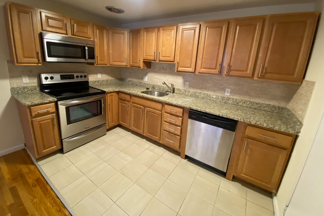 Kitchen - ONE MONTH FREE RENT! Renovated 2 bed near BU with nice kitchen, AC dishwasher, No fee, HT/HW incl Apartments
