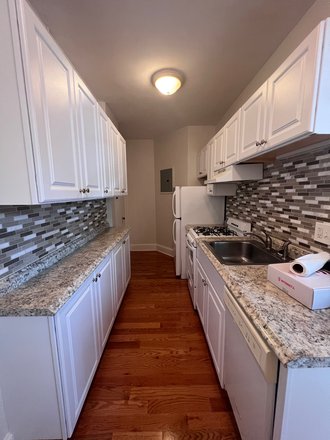 1 - Better Than You Imagine, Incredibly Well Maintained Charmer w/ Updates Apartments