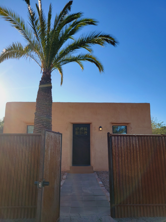 Front Entrance - Cozy 2 Bedroom Casita in Barrio Hollywood