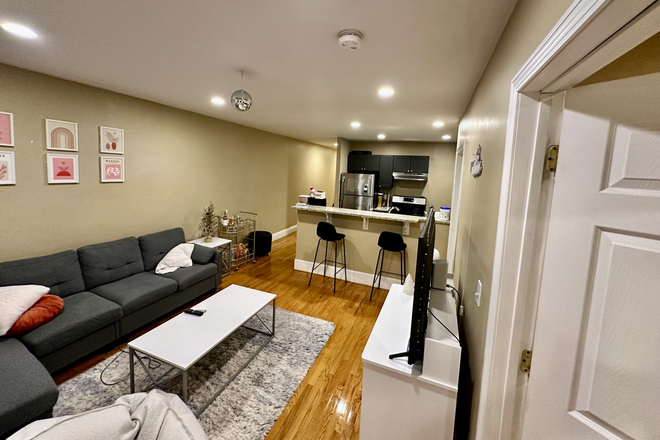 1 - BU OFF Campus Condo for Rent, No Sec Deposit, Avail 9/1/26 Move in/Lease Start