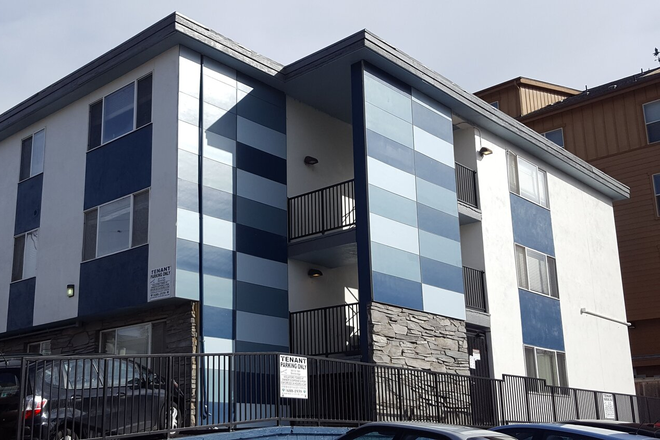 Exterior View - Capri Eugene Apartments, Stoneridge Complex