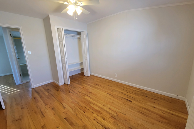 bedroom - Gorgeous, spotless,2nd floor apartment. Good for 3 f