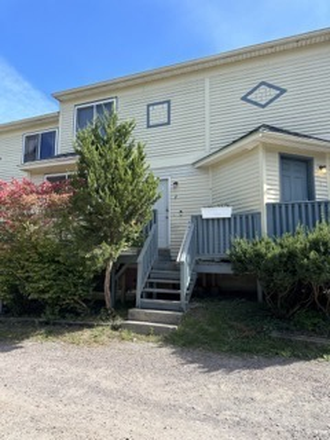 Exterior of Apartment - Fully Furnished Bedroom! Looking for a Female Spring Subletter Apartments