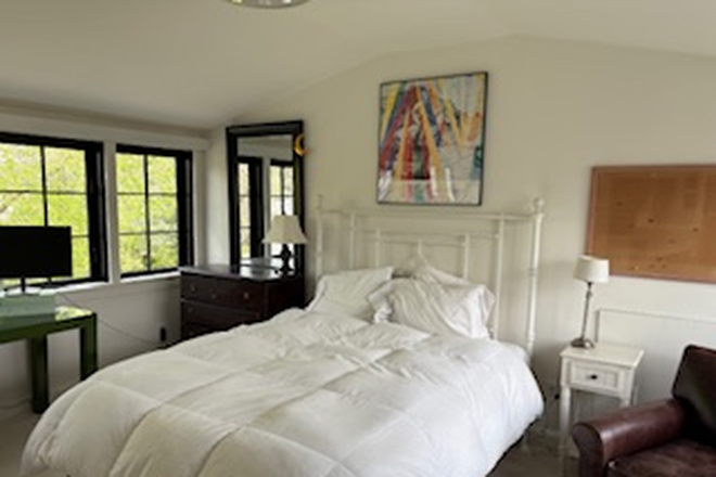 furnished bedroom - Free private room & bathroom in beautiful Cambridge neighborhood in exchange for help with family