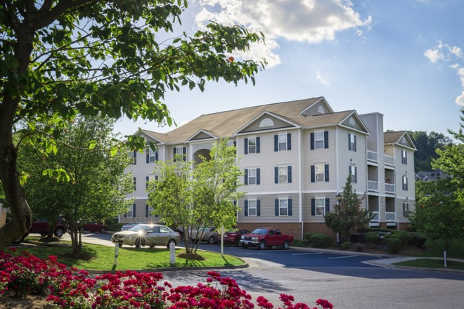 Sunchase at James Madison - Sunchase at JMU Lease Takeover, 1 BR in 4 BR unit in-room Bathroom (Dolly) July 2026-27 Apartments