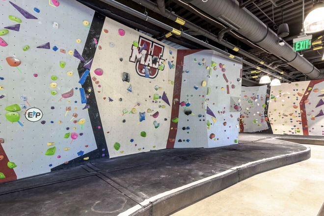 rock climbinng - feildstone slate (1/1 to 7/31) Apartments