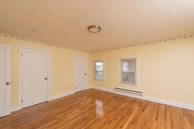 Bedroom - 4Bed Split Wash/Dry in Unit Driveway Parking House