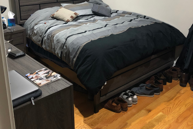 Available room & fits a queen bed! - Bedroom available in beautiful condo -- Close to Orange Line