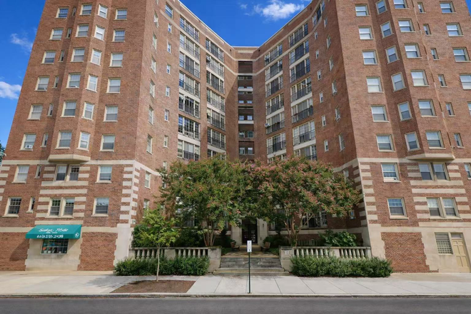 nice building - 2 Bed 1.5 Bath 100 W Uni Parkway apartment close to campus