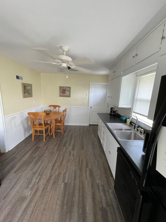 Kitchen - 2 bedroom and 1 1/2 bath house for rent off campus in quiet residential neighborhood