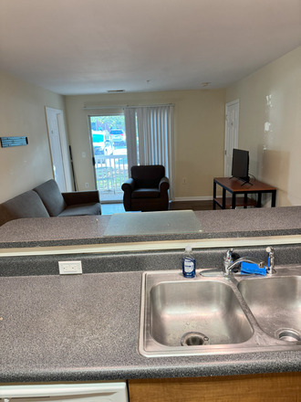 Kitchen - 2 - 1 ensuite room in 4BR/4BA Eagles Landing condo—ideal for students, all-female unit, minutes to UVA,