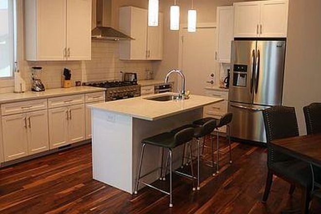 Natural light, spacious kitchen - Edgehill 4 bedroom, 3.5 Bath House