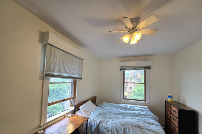 Bedroom - Single bedroom apartment