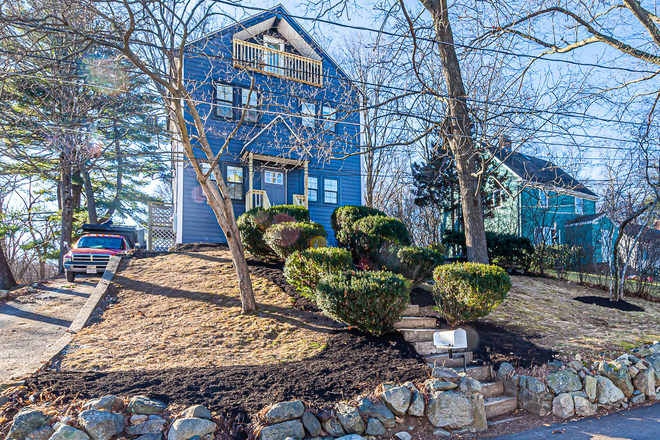 . - Newer 5-Bed/5-Bath Waltham Home with Decks and Parking