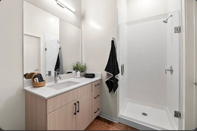 Bathroom - Nine 31