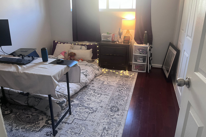 Bedoom - 3396 Mt Vernon Ave House