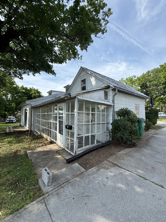  - House for Rent with original log cabin.  Convenient location to Town and Campus