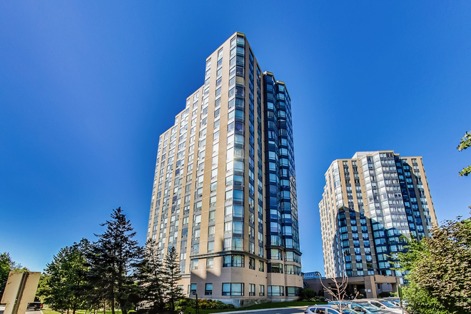 Main Building - 1-Bed Condo w/ Gym, Pool, Parking, in-suite Laundry – 5mins from Weston GO & UP Station