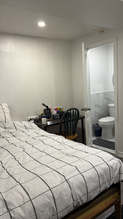 Bedroom - Private Basement Room for Rent – Downtown Toronto