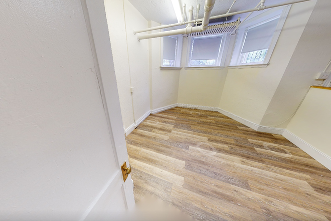 Visit hubrealtyproperties.com - Fenway, large 1 bedroom with renovated kitchen, basement level with private entrance Apartments