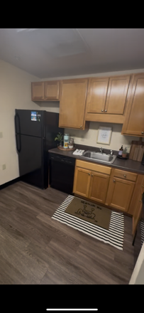 Kitchen - 8 1/2 Canal