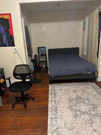 Bedroom - Private Room near Northeastern (January move-in) Apartments