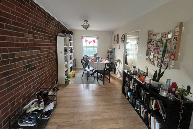 Dinning - Westchester Park Drive Apartments