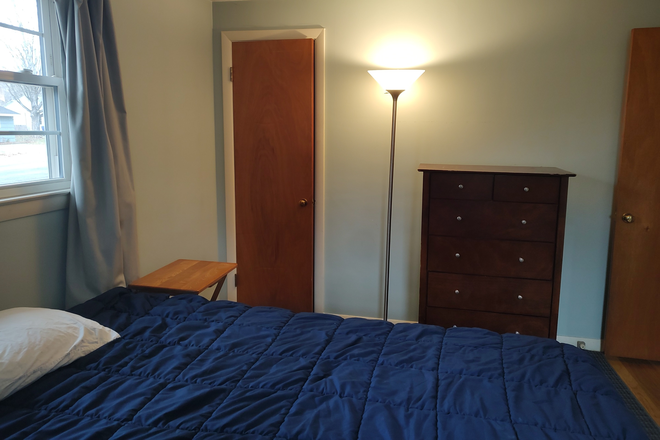 Bedroom - Utilities included, walk to UMass, flexible start/end dates House