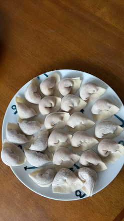 Some cooking dumplings - 1 bed room with Private bathroom with 3 meals fully Furnished,Chinese ,Japanese , South Korea.fo