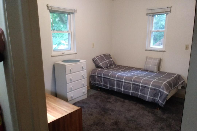 Bedroom - MSU-Sparrow-Eastside Neighborhood