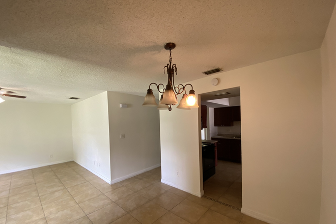 Dining Room - Serena House