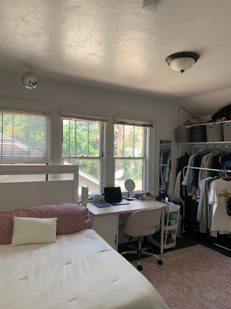 bedroom - 1 spacious room available on University in House RENT NEGOTIABLE